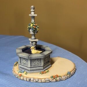 Sold
Hummelscape HUMMEL Goebel Musical Towne Square #1070-D 2002